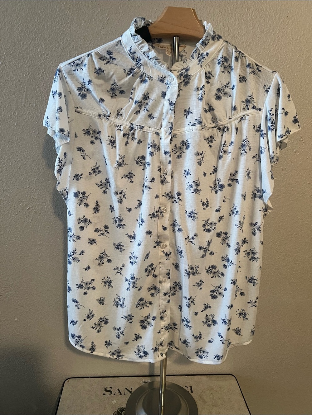 Eden & Olivia Women's Blue Floral Button Down Blouse Shirt Large